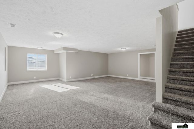 4925 Alvo Road, Lincoln, NE 68514