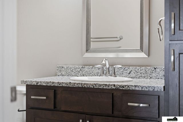 4925 Alvo Road, Lincoln, NE 68514