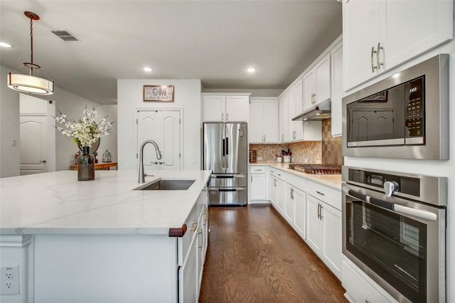 104 Millbend RD, Georgetown, TX 78633