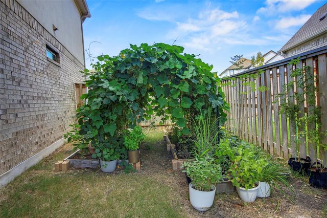 104 Millbend RD, Georgetown, TX 78633