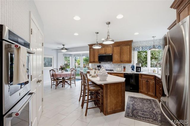 4701 Idecker Place, St Louis, MO 63129