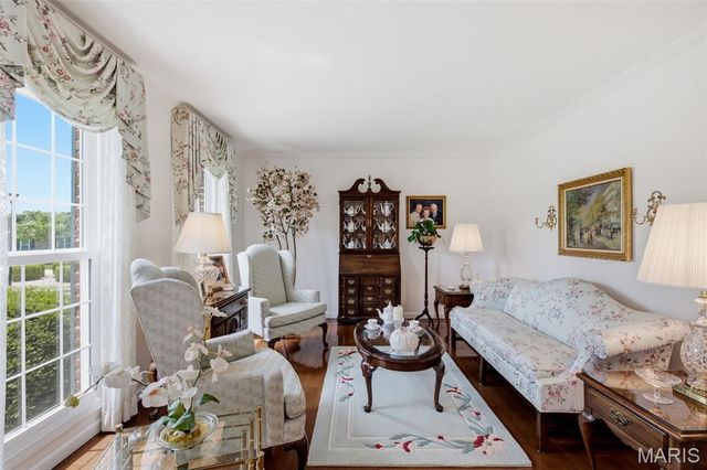 4701 Idecker Place, St Louis, MO 63129