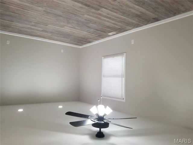 1821 Esic A, Edwardsville, IL 62025