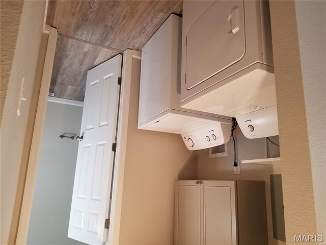 1821 Esic A, Edwardsville, IL 62025