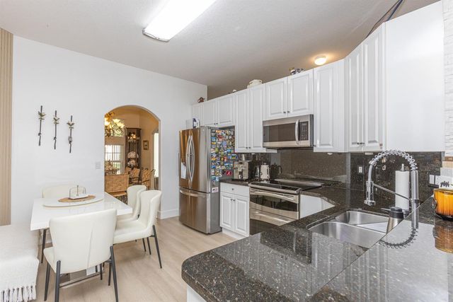 1561 NW 168th Avenue, Pembroke Pines, FL 33028
