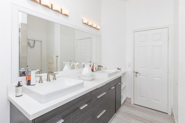 1561 NW 168th Avenue, Pembroke Pines, FL 33028