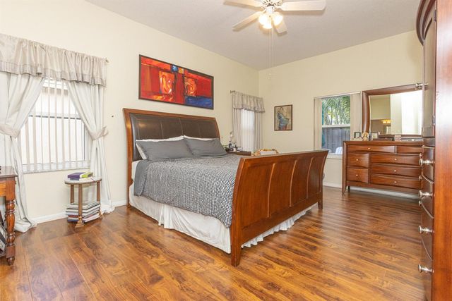 1561 NW 168th Avenue, Pembroke Pines, FL 33028