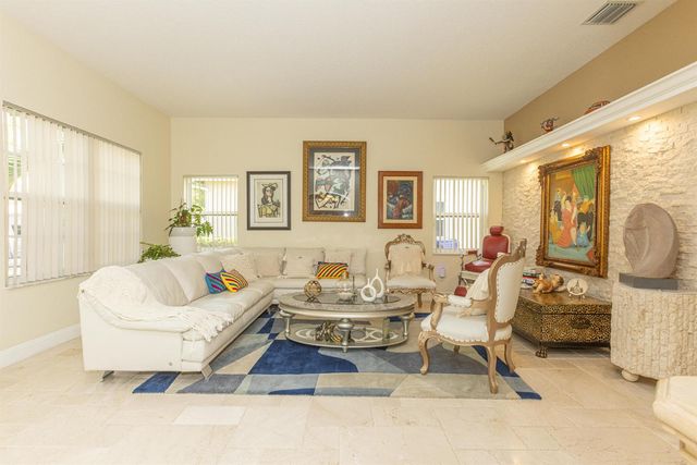 1561 NW 168th Avenue, Pembroke Pines, FL 33028