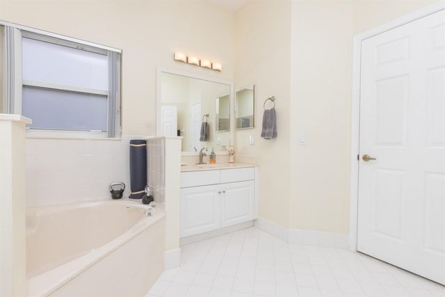1561 NW 168th Avenue, Pembroke Pines, FL 33028