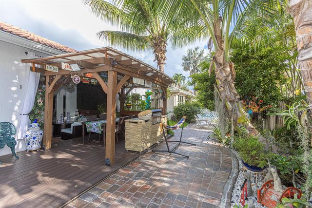 1561 NW 168th Avenue, Pembroke Pines, FL 33028