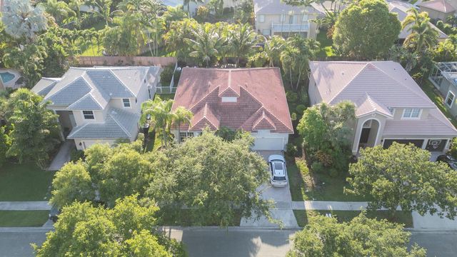 1561 NW 168th Avenue, Pembroke Pines, FL 33028