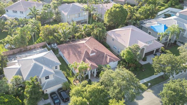 1561 NW 168th Avenue, Pembroke Pines, FL 33028