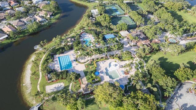 1561 NW 168th Avenue, Pembroke Pines, FL 33028