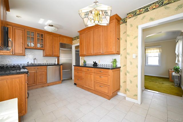 47-36 196th Street, Flushing, NY 11358