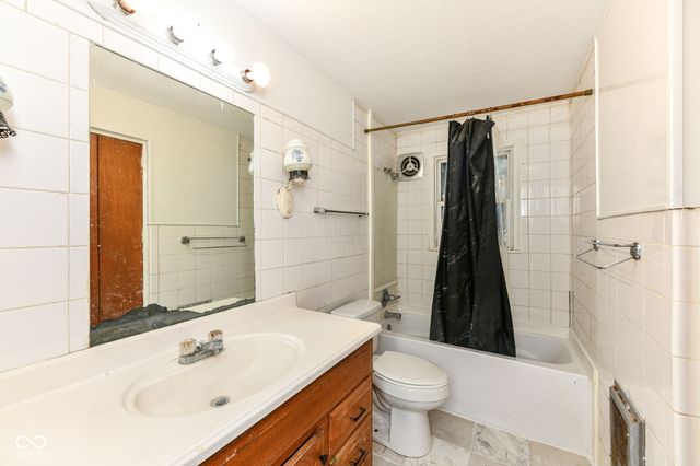 612 Hawthorne Avenue, Anderson, IN 46011