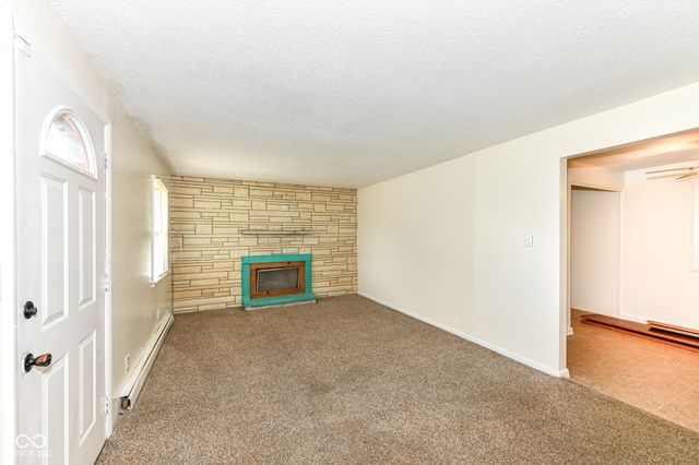 612 Hawthorne Avenue, Anderson, IN 46011