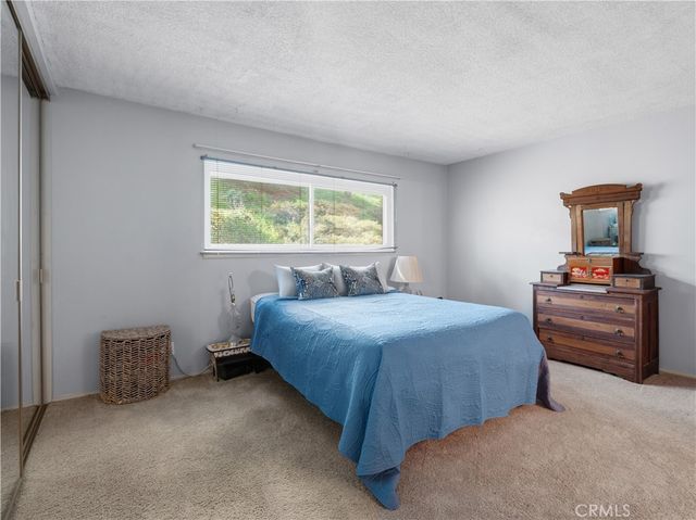 27015 Las Mananitas, Valencia, CA 91354