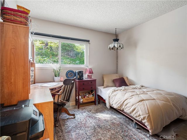 27015 Las Mananitas, Valencia, CA 91354