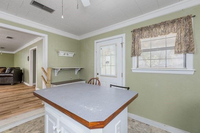 776 South First Street, Huntington, TX 75949