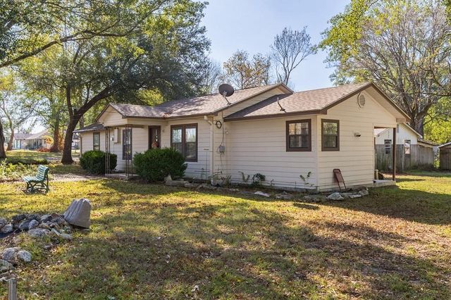 776 South First Street, Huntington, TX 75949