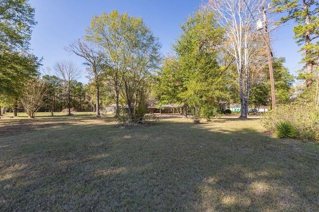 776 South First Street, Huntington, TX 75949