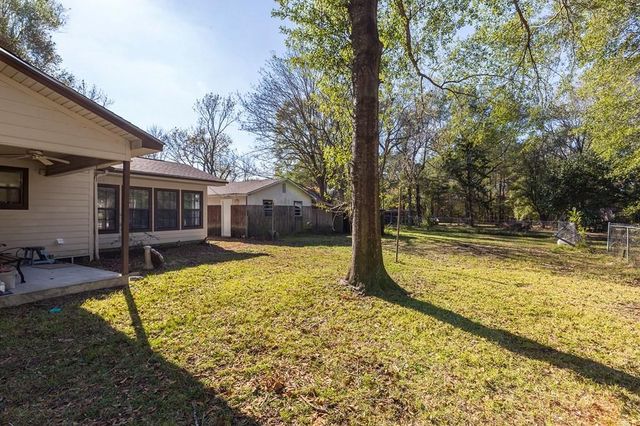 776 South First Street, Huntington, TX 75949