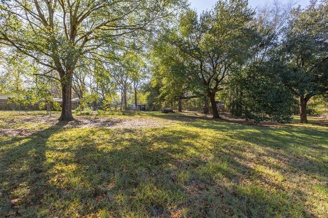 776 South First Street, Huntington, TX 75949