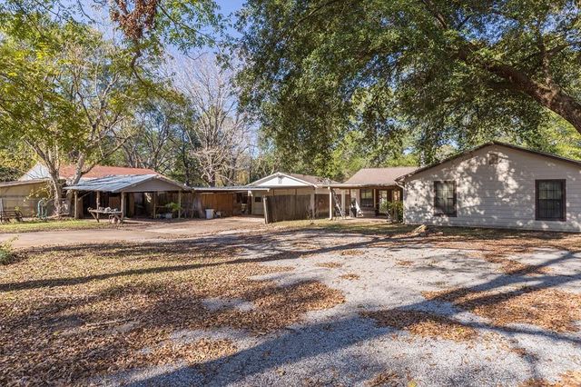 776 South First Street, Huntington, TX 75949