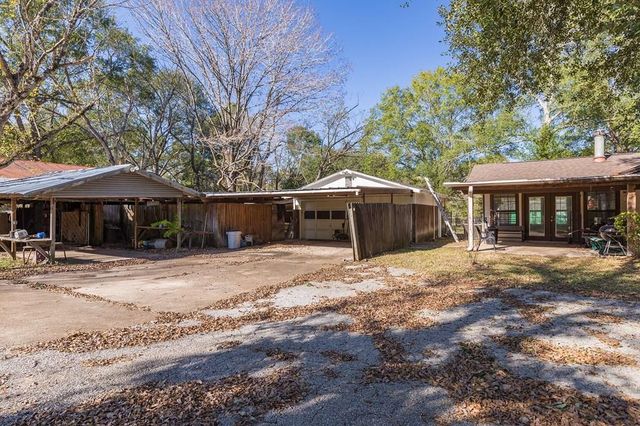 776 South First Street, Huntington, TX 75949