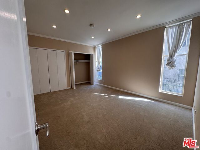8550 Holloway Drive 101, West Hollywood, CA 90069