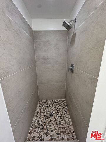 8550 Holloway Drive 101, West Hollywood, CA 90069
