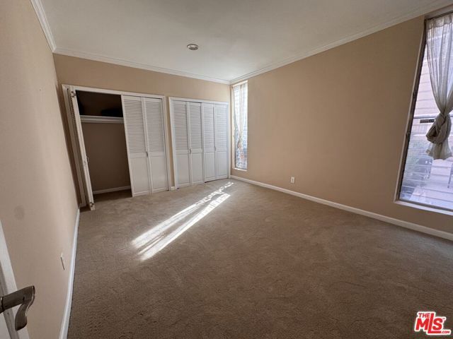 8550 Holloway Drive 101, West Hollywood, CA 90069