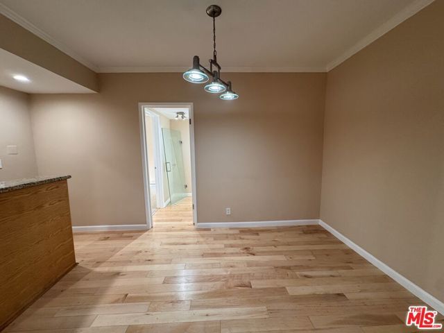 8550 Holloway Drive 101, West Hollywood, CA 90069
