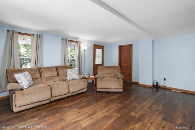 2931 4th Street, Trenton, MI 48183