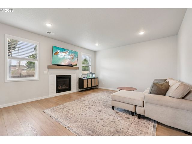 3658 TIANA St, Forest Grove, OR 97116