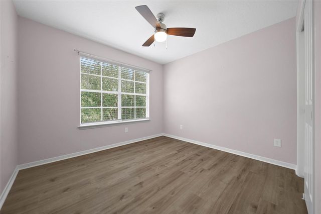 35 S Apple Springs Circle, The Woodlands, TX 77382