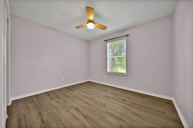 35 S Apple Springs Circle, The Woodlands, TX 77382