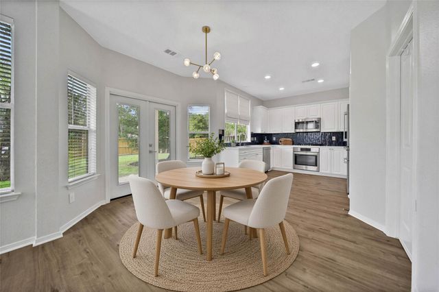 35 S Apple Springs Circle, The Woodlands, TX 77382