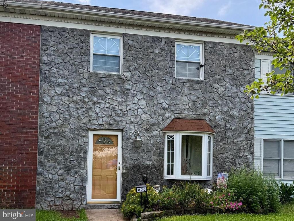 606 N VALLEY FORGE RD, LANSDALE, PA 19446 — photo 2