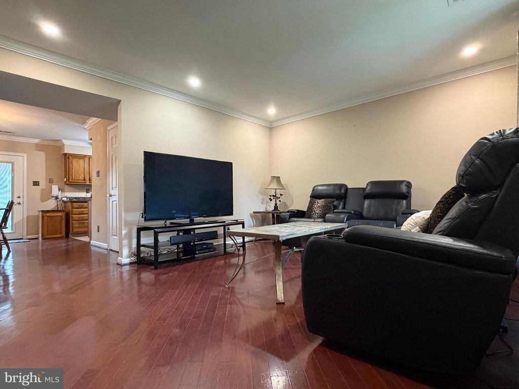 606 N VALLEY FORGE RD, LANSDALE, PA 19446 — photo 4