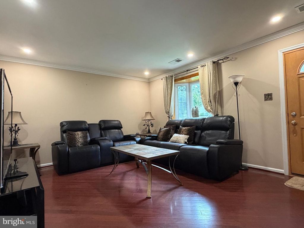 606 N VALLEY FORGE RD, LANSDALE, PA 19446 — photo 5