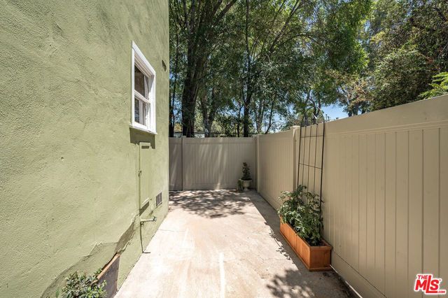 2004 Echo Park Avenue, Los Angeles, CA 90026