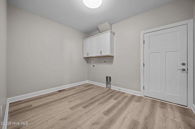 203 Villagers Way, Swansboro, NC 28584