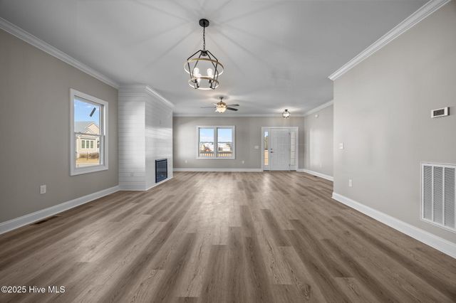 203 Villagers Way, Swansboro, NC 28584