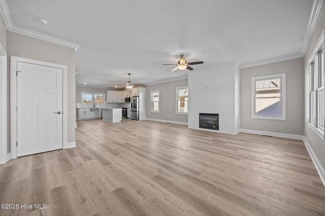 203 Villagers Way, Swansboro, NC 28584