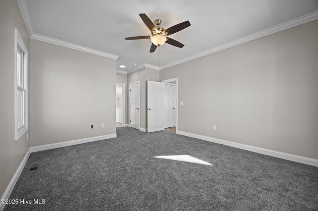 203 Villagers Way, Swansboro, NC 28584