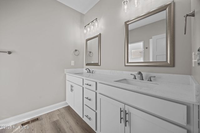 203 Villagers Way, Swansboro, NC 28584