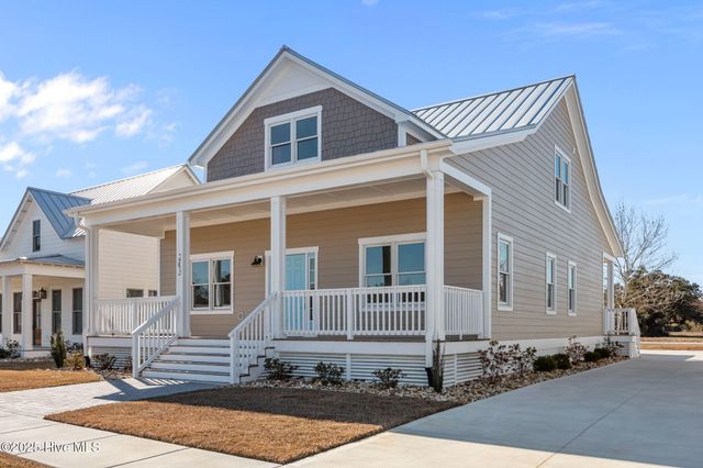 203 Villagers Way, Swansboro, NC 28584