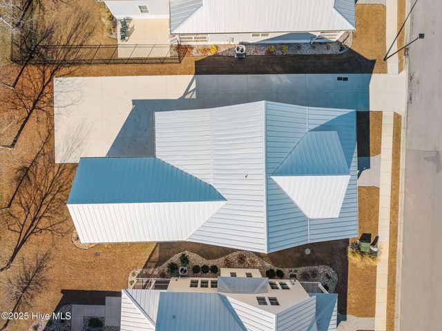 203 Villagers Way, Swansboro, NC 28584