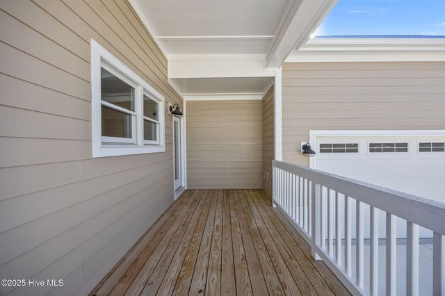 203 Villagers Way, Swansboro, NC 28584